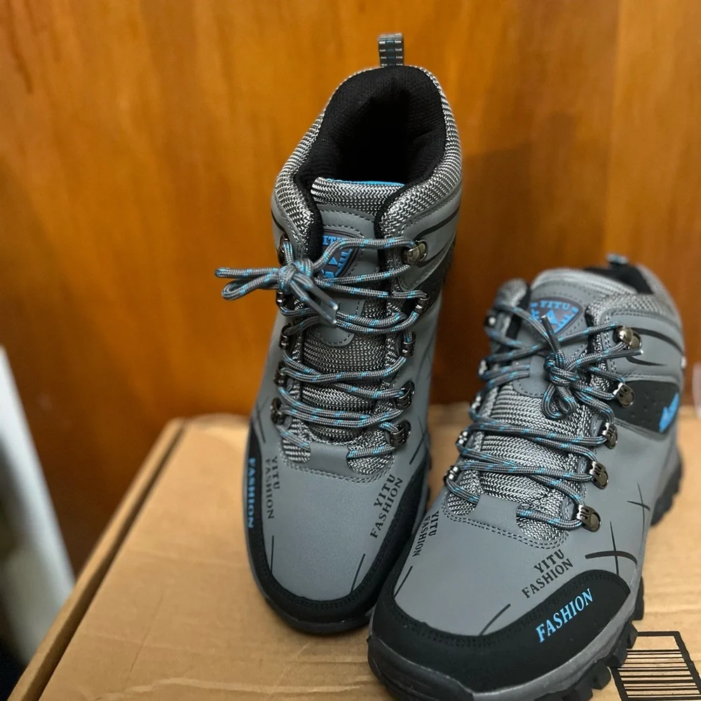 🆕 Men’s Gray Hiking Boots size 44/11
